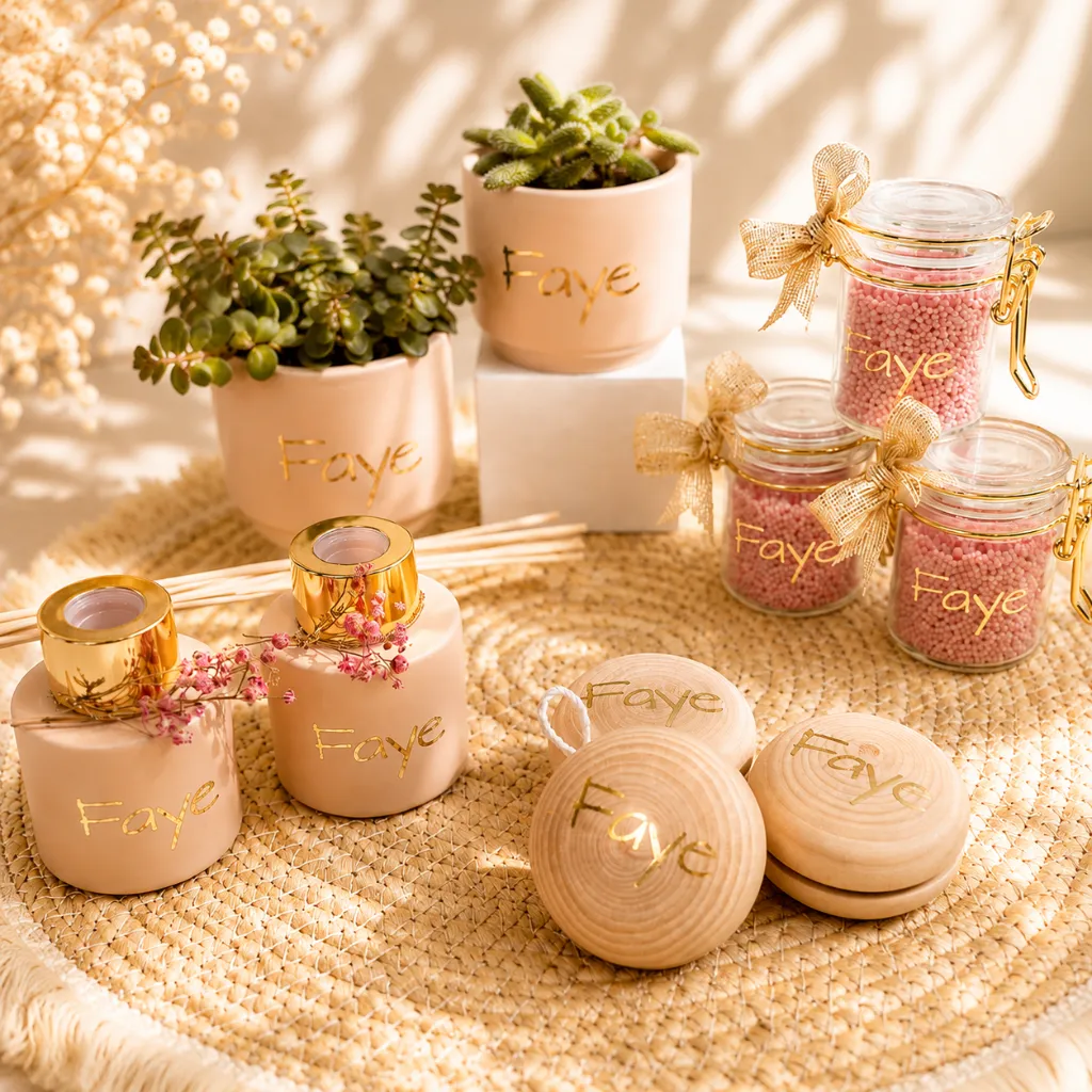 Blush-parfumflesje-in-doopsuikerset.webp