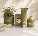 Zijdegroen-parfumflesje-als-doopsuiker.webp